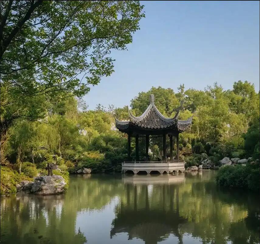 南京秦淮浮夸餐饮有限公司